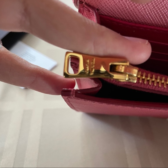 🎊Prada Saffiano Lux🎊 - Picture 5 of 8